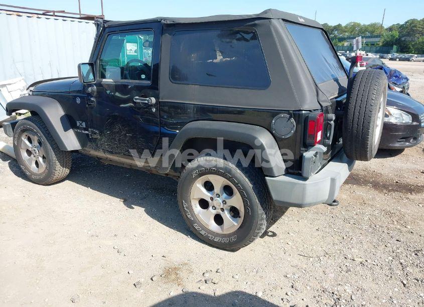 Photo 3 of 2009 Jeep Wrangler X (VIN 1J4FA24179L711352)