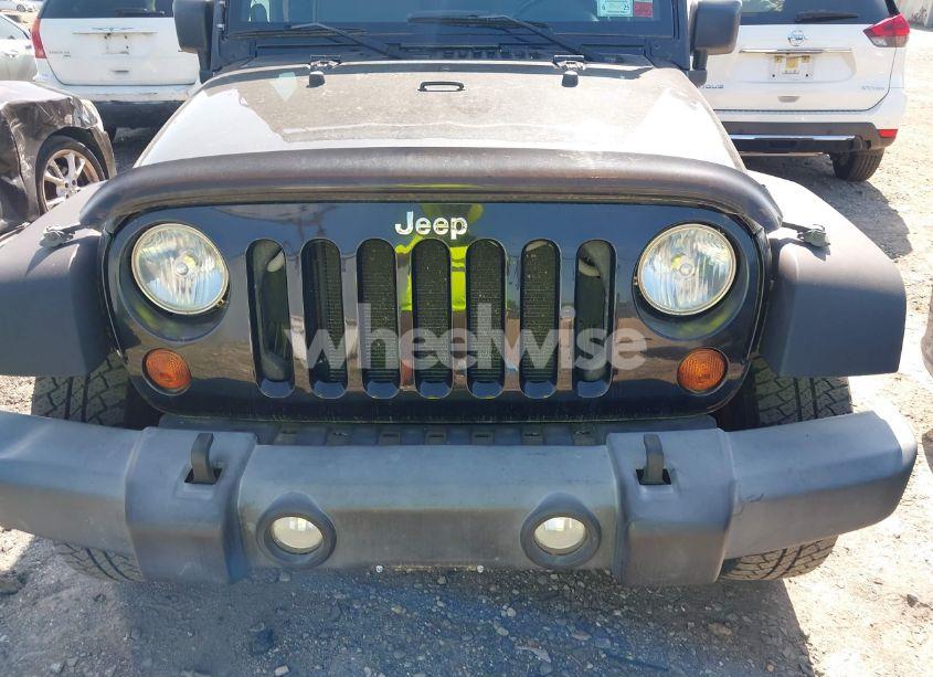 Photo 6 of 2009 Jeep Wrangler X (VIN 1J4FA24179L711352)