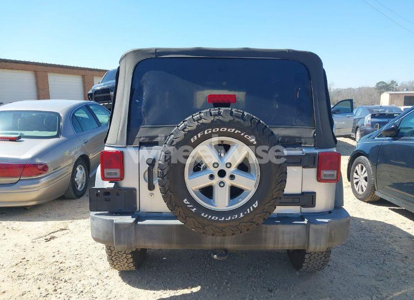 Photo 16 of 2007 Jeep Wrangler X (VIN 1J4FA24187L143478)