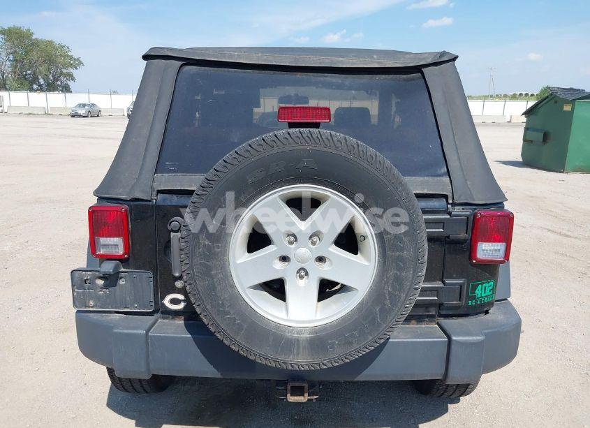 Photo 16 of 2007 Jeep Wrangler X (VIN 1J4FA24187L160975)