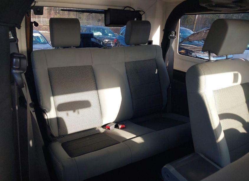 Photo 8 of 2009 Jeep Wrangler X (VIN 1J4FA24189L733814)