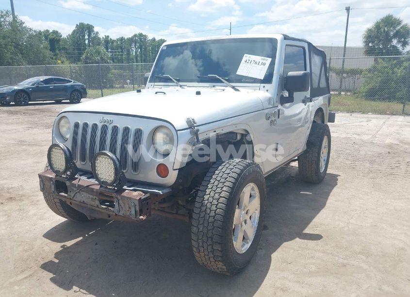 Photo 2 of 2009 Jeep Wrangler X (VIN 1J4FA24189L755392)