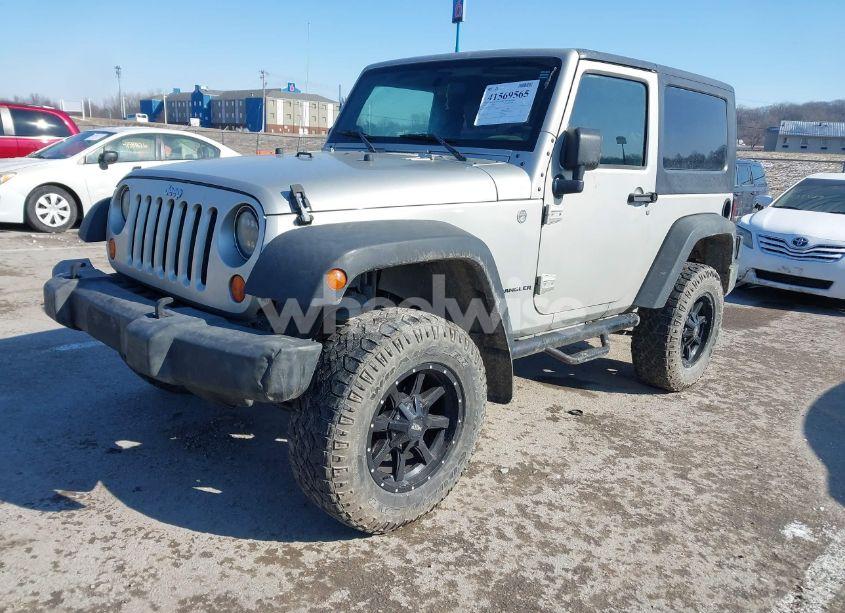 Photo 2 of 2007 Jeep Wrangler X (VIN 1J4FA241X7L152196)