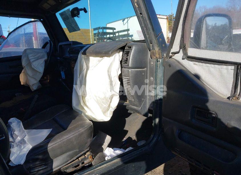 Photo 5 of 2005 Jeep Wrangler SE (VIN 1J4FA29155P366432)