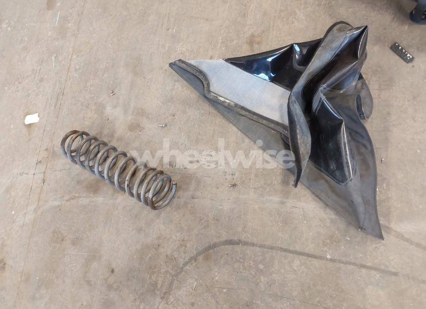 Photo 12 of 2001 Jeep Wrangler SE (VIN 1J4FA29P01P372136)