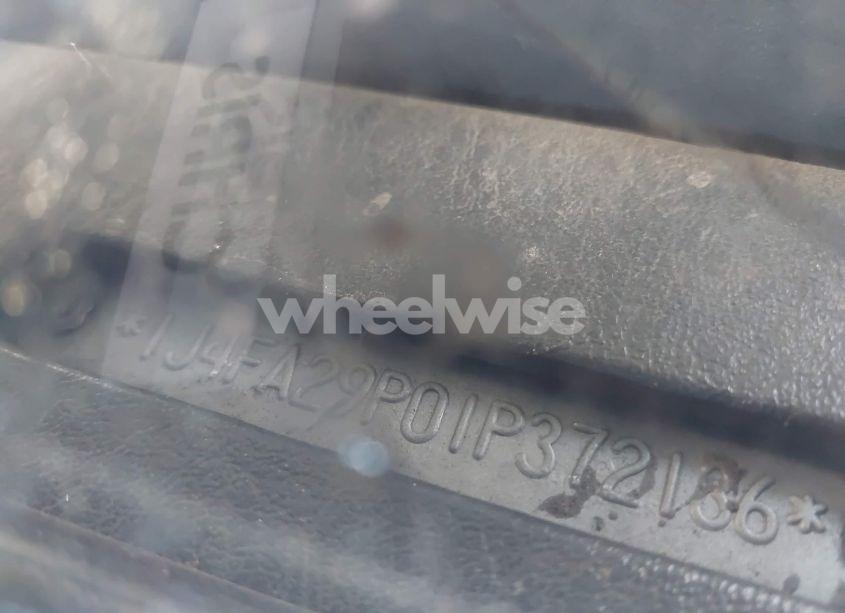 Photo 9 of 2001 Jeep Wrangler SE (VIN 1J4FA29P01P372136)