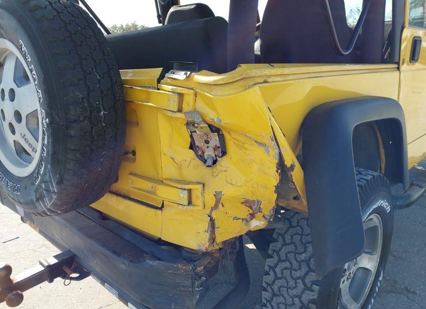 Photo 6 of 2000 Jeep Wrangler SE (VIN 1J4FA29P4YP706985)