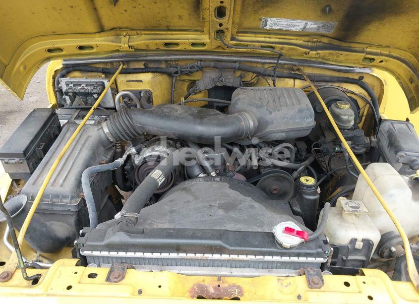 Photo 10 of 2000 Jeep Wrangler SE (VIN 1J4FA29P6YP770414)