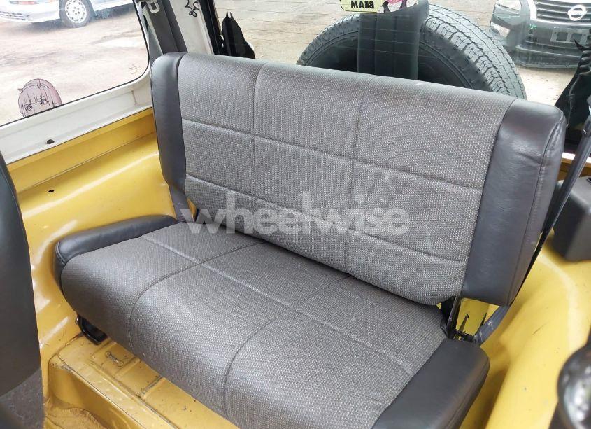 Photo 8 of 2000 Jeep Wrangler SE (VIN 1J4FA29P6YP770414)