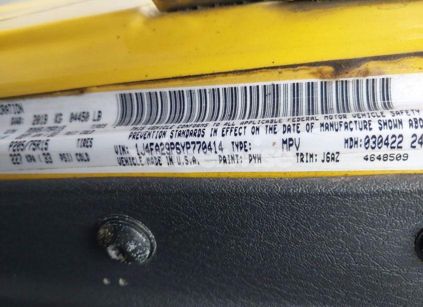 Photo 9 of 2000 Jeep Wrangler SE (VIN 1J4FA29P6YP770414)