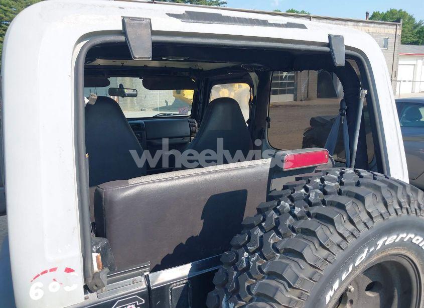 Photo 6 of 2000 Jeep Wrangler SE (VIN 1J4FA29P6YP791344)