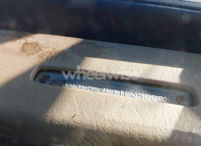 Photo 12 of 2001 Jeep Wrangler SE (VIN 1J4FA29P71P348884)