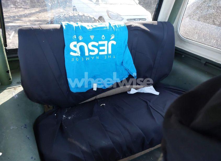 Photo 8 of 2001 Jeep Wrangler SE (VIN 1J4FA29P71P348884)