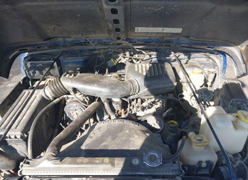 Photo 10 of 2000 Jeep Wrangler SE (VIN 1J4FA29P7YP802707)