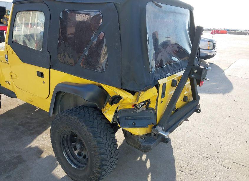 Photo 6 of 2000 Jeep Wrangler SE (VIN 1J4FA29P8YP799185)