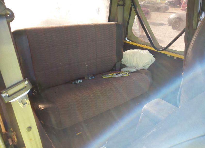 Photo 8 of 2000 Jeep Wrangler SE (VIN 1J4FA29PXYP786955)