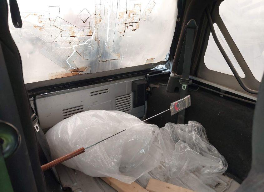 Photo 8 of 2004 Jeep Wrangler X (VIN 1J4FA39S04P736957)