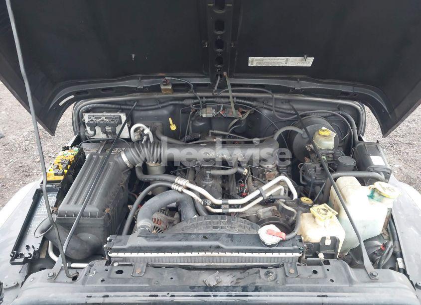 Photo 10 of 2002 Jeep Wrangler X (VIN 1J4FA39S12P770533)