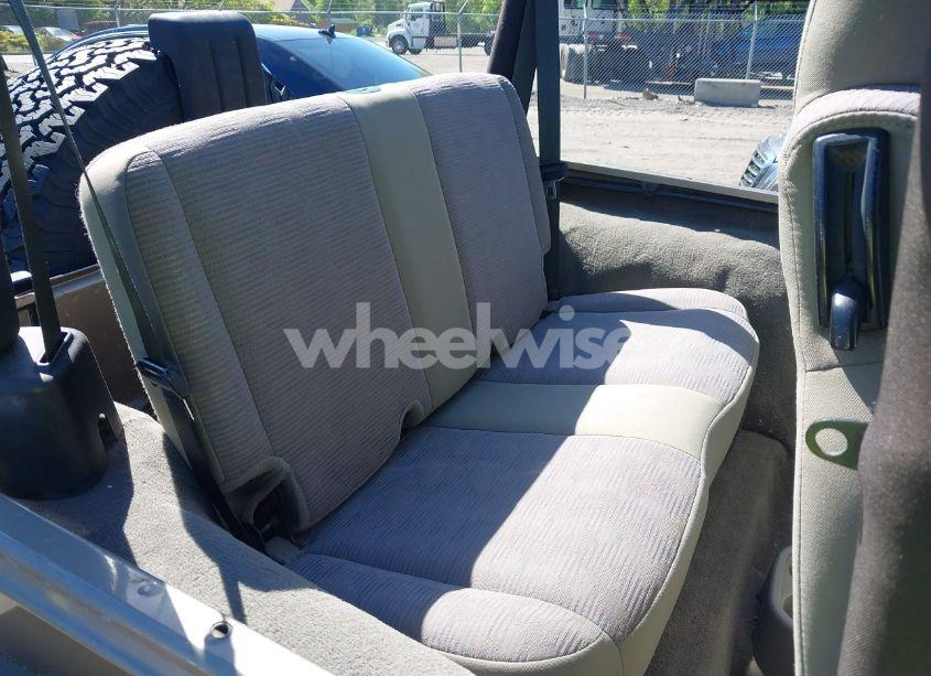 Photo 8 of 2005 Jeep Wrangler X (VIN 1J4FA39S15P305528)