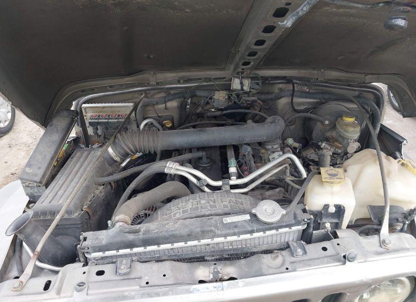 Photo 10 of 2005 Jeep Wrangler X (VIN 1J4FA39S15P325391)