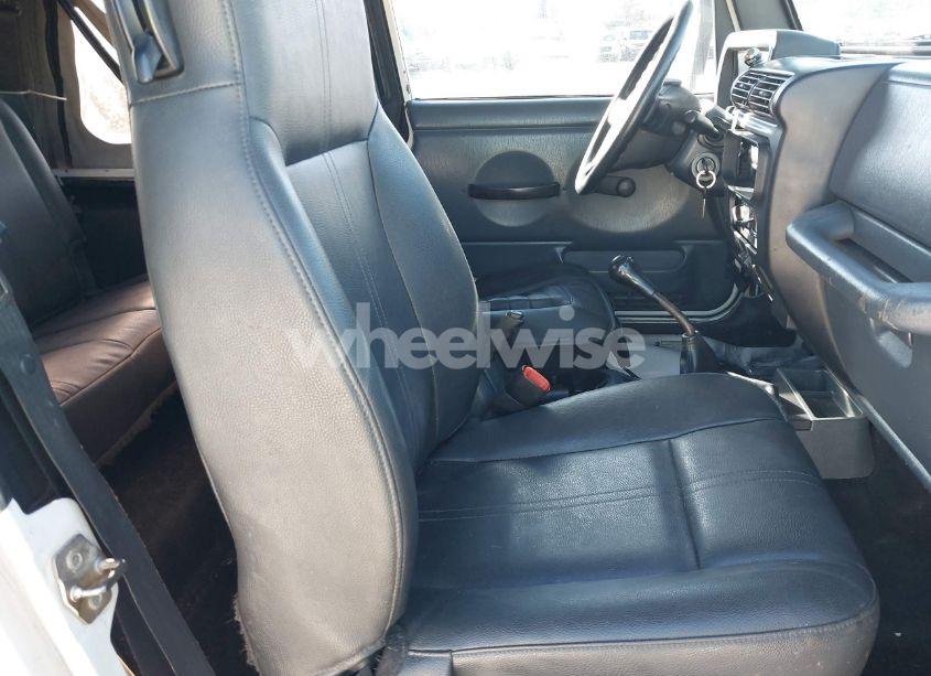 Photo 5 of 2005 Jeep Wrangler X (VIN 1J4FA39S15P336732)