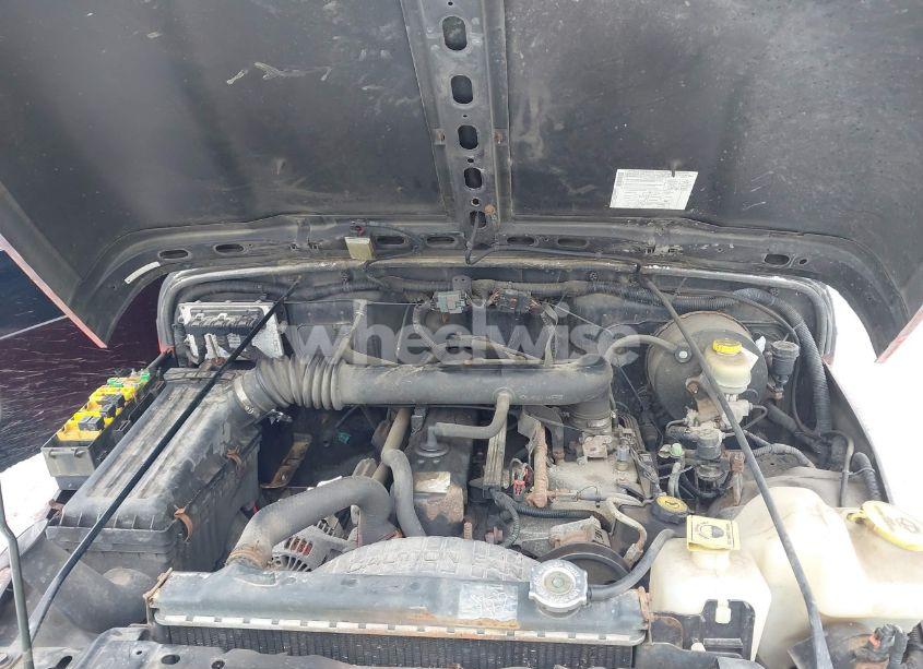 Photo 10 of 2004 Jeep Wrangler X (VIN 1J4FA39S74P784794)