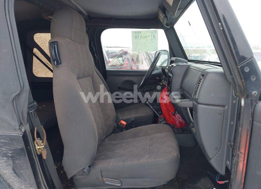 Photo 5 of 2004 Jeep Wrangler X (VIN 1J4FA39S74P784794)