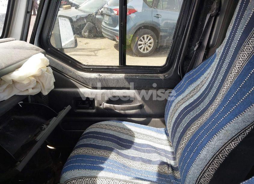 Photo 5 of 2002 Jeep Wrangler X (VIN 1J4FA39S82P707610)