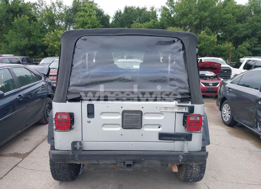 Photo 16 of 2005 Jeep Wrangler X (VIN 1J4FA39S95P370868)