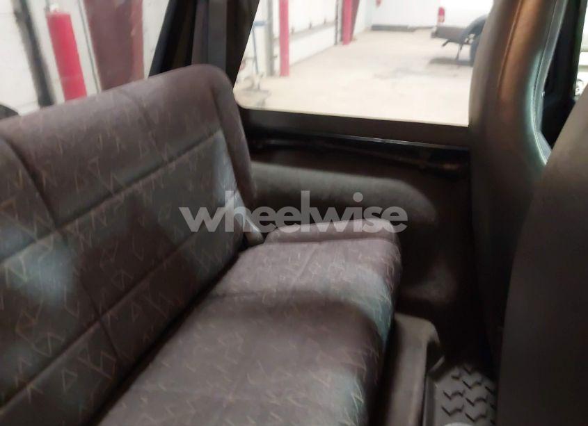 Photo 8 of 2002 Jeep Wrangler SPORT (VIN 1J4FA49S02P704741)