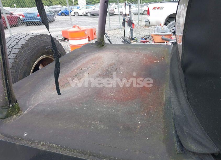 Photo 8 of 2000 Jeep Wrangler SPORT (VIN 1J4FA49S1YP700545)