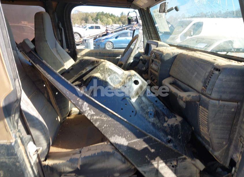 Photo 5 of 2000 Jeep Wrangler SPORT (VIN 1J4FA49S1YP703915)