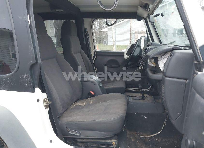 Photo 5 of 2005 Jeep Wrangler SPORT (VIN 1J4FA49S25P352170)