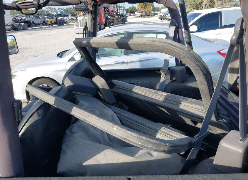 Photo 13 of 2000 Jeep Wrangler SPORT (VIN 1J4FA49S4YP786482)