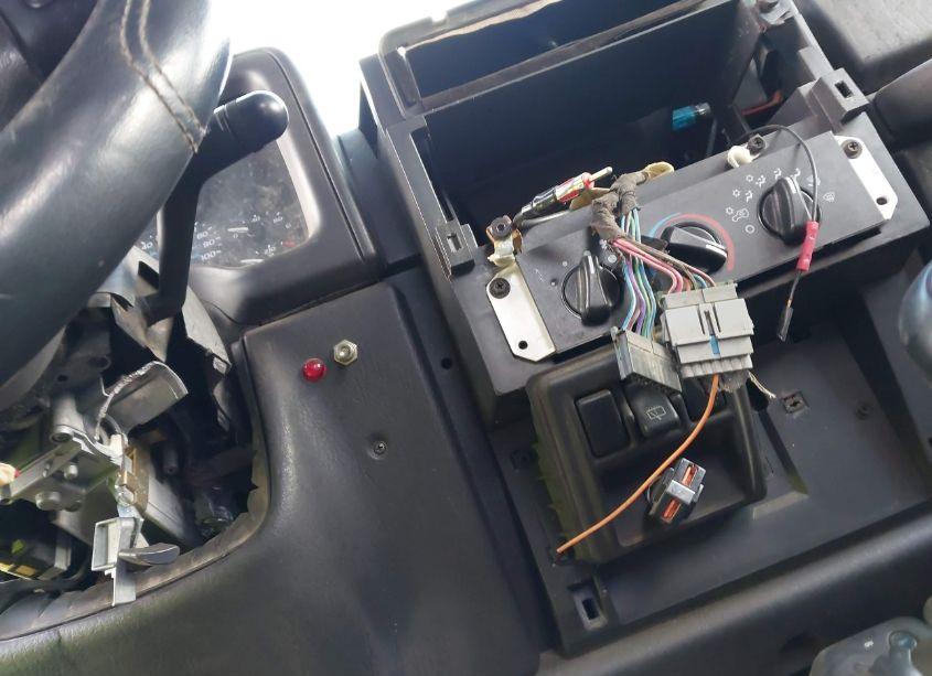 Photo 6 of 2000 Jeep Wrangler SPORT (VIN 1J4FA49S8YP802490)