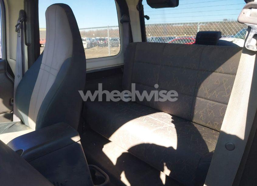 Photo 8 of 2002 Jeep Wrangler SPORT (VIN 1J4FA49SX2P732367)