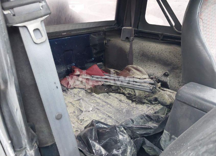 Photo 8 of 2000 Jeep Wrangler SPORT (VIN 1J4FA49SXYP724018)