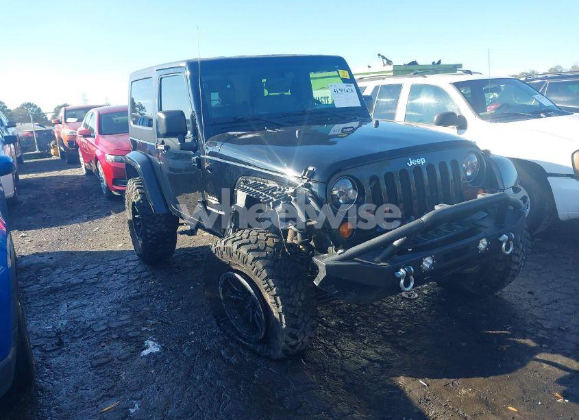 2008 Jeep Wrangler SAHARA (VIN 1J4FA54128L583473) main photo