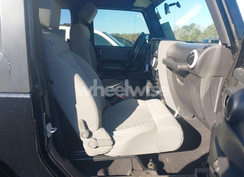 Photo 5 of 2008 Jeep Wrangler SAHARA (VIN 1J4FA54128L583473)