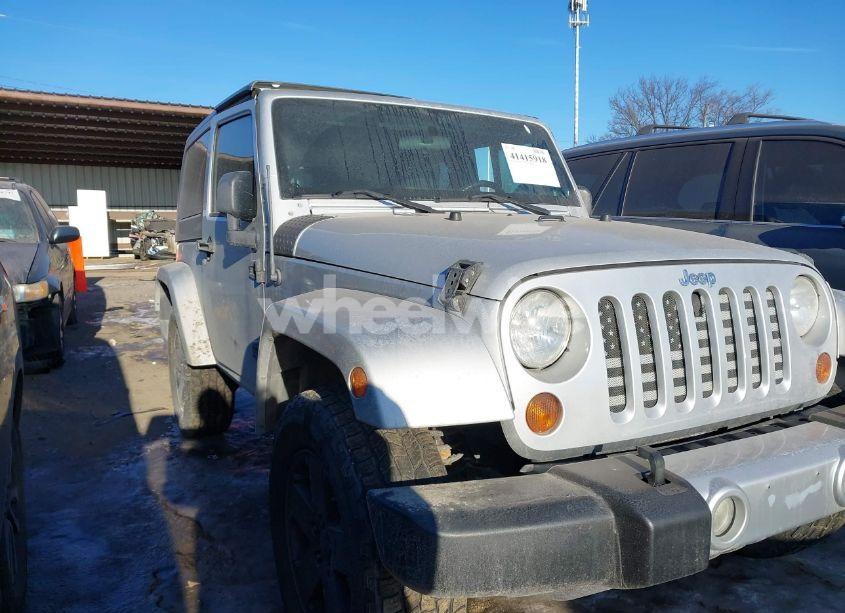 2008 Jeep Wrangler SAHARA (VIN 1J4FA541X8L552617) main photo