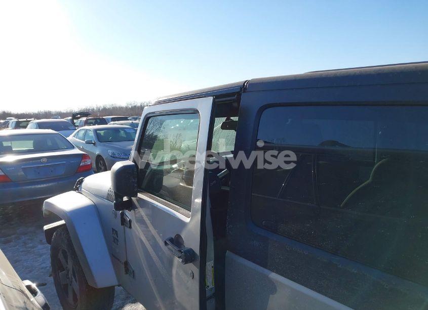 Photo 14 of 2008 Jeep Wrangler SAHARA (VIN 1J4FA541X8L552617)