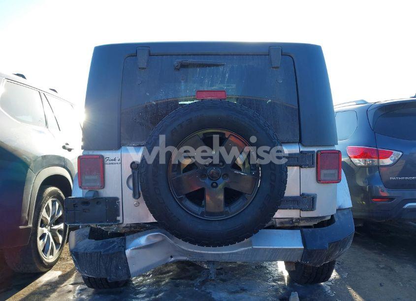 Photo 16 of 2008 Jeep Wrangler SAHARA (VIN 1J4FA541X8L552617)