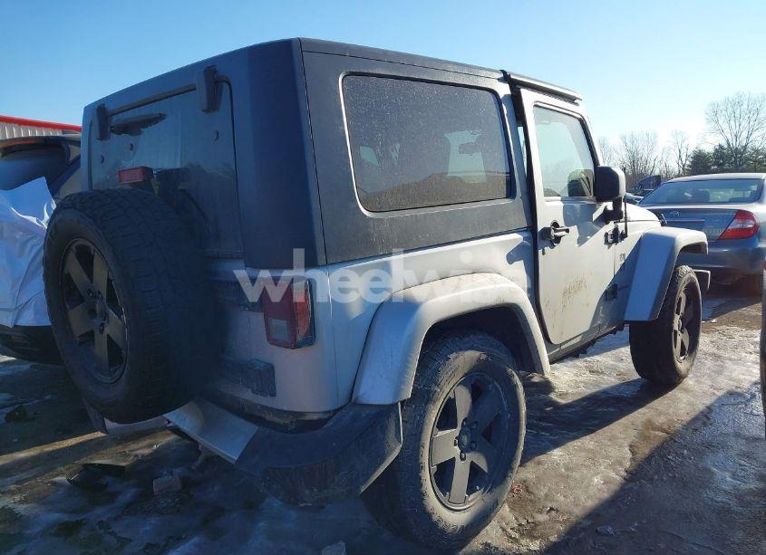 Photo 4 of 2008 Jeep Wrangler SAHARA (VIN 1J4FA541X8L552617)