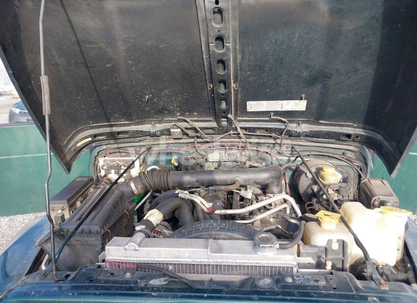 Photo 10 of 2000 Jeep Wrangler SAHARA (VIN 1J4FA59S0YP724521)