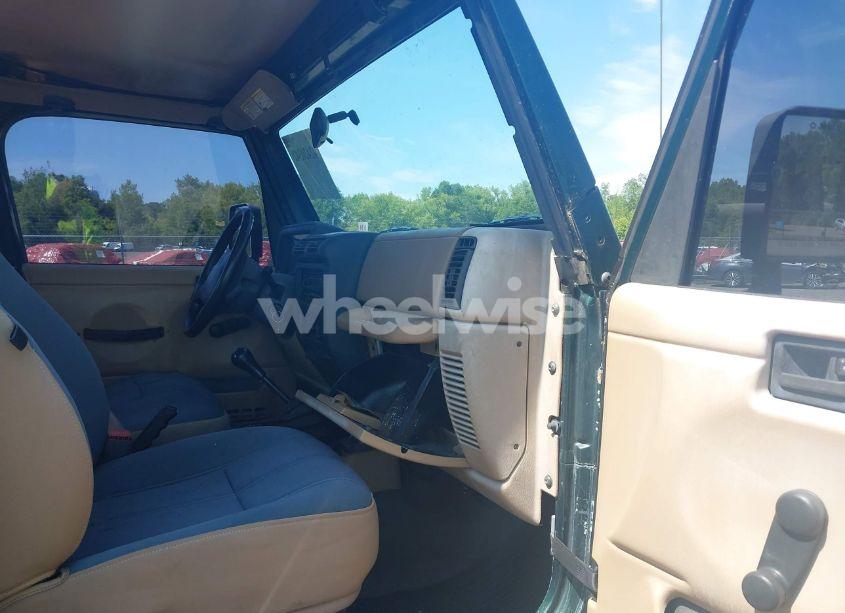 Photo 5 of 2000 Jeep Wrangler SAHARA (VIN 1J4FA59S0YP748057)