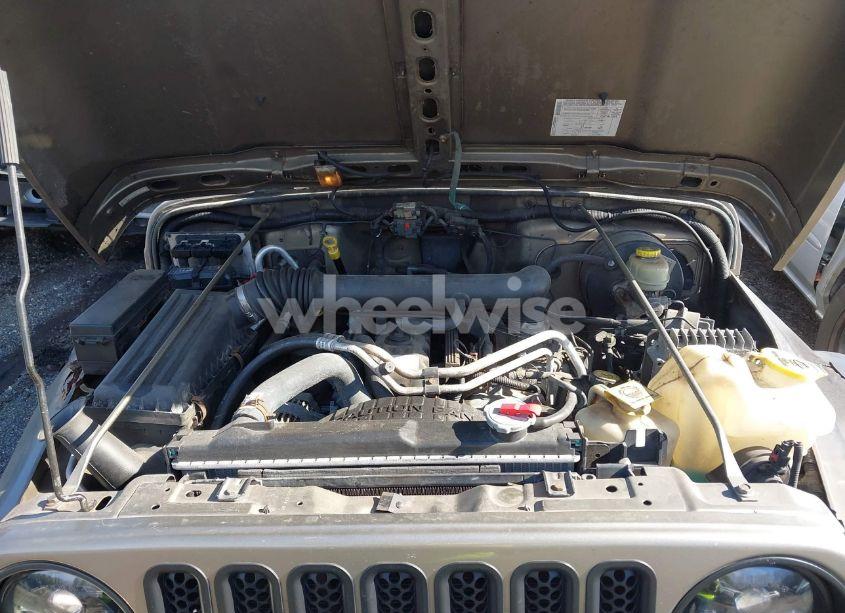 Photo 10 of 2004 Jeep Wrangler SAHARA (VIN 1J4FA59S14P772264)