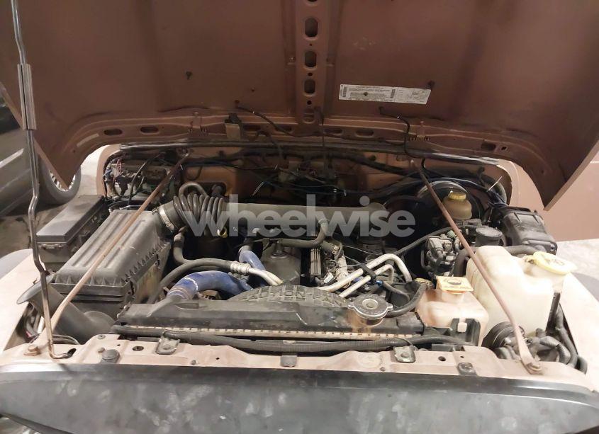 Photo 10 of 2000 Jeep Wrangler SAHARA (VIN 1J4FA59S2YP740431)