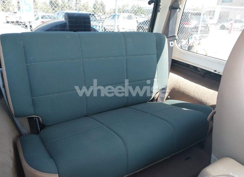 Photo 8 of 2001 Jeep Wrangler SAHARA (VIN 1J4FA59S41P313113)