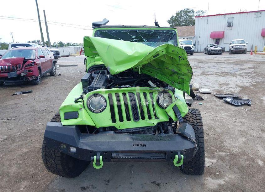 Photo 6 of 2004 Jeep Wrangler SAHARA (VIN 1J4FA59S44P704878)