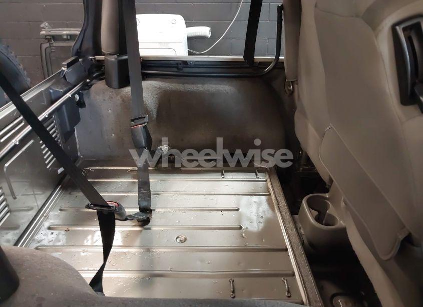 Photo 8 of 2004 Jeep Wrangler SAHARA (VIN 1J4FA59S64P736389)